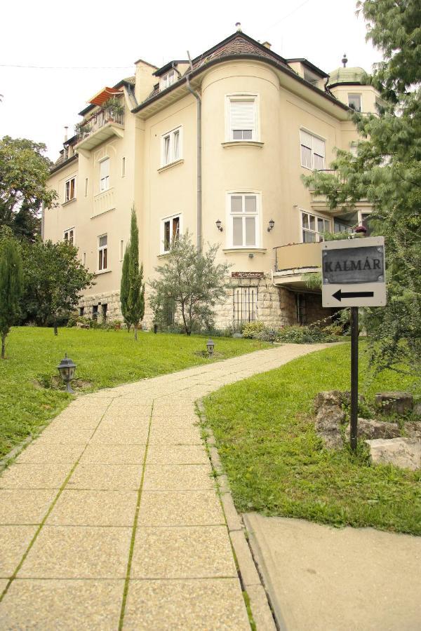 Kalmar Panzio Bed and Breakfast Budapest Exteriör bild