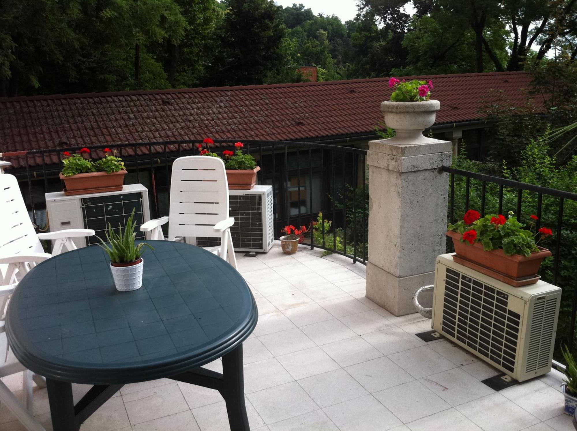 Kalmar Panzio Bed and Breakfast Budapest Exteriör bild
