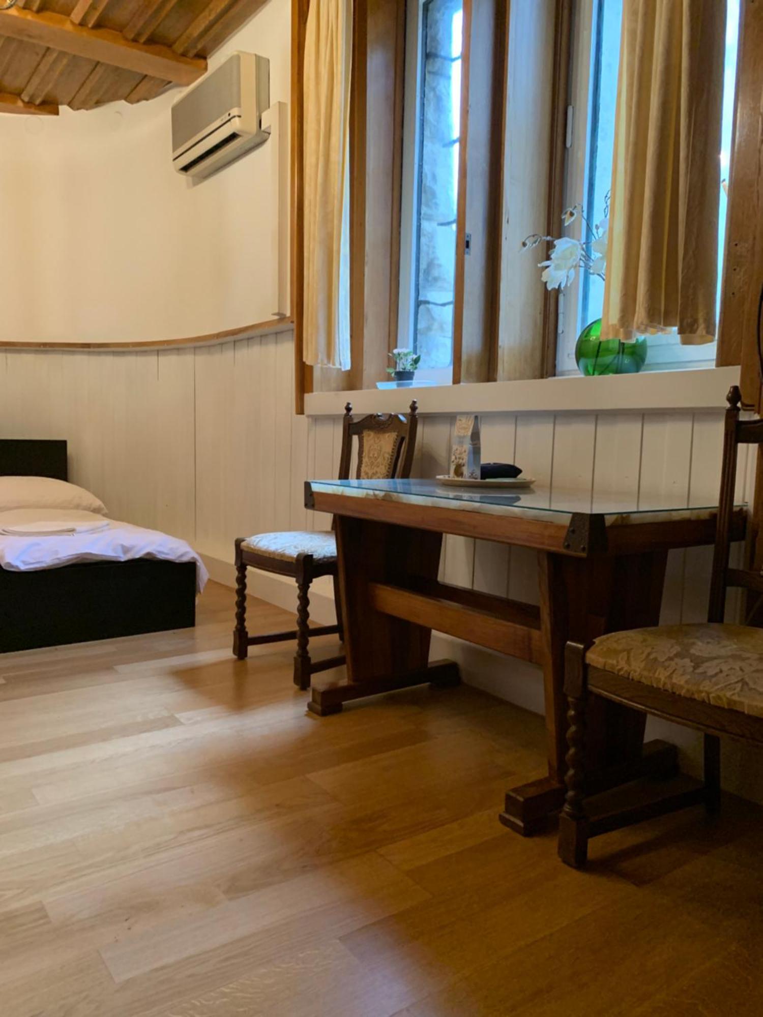 Kalmar Panzio Bed and Breakfast Budapest Exteriör bild